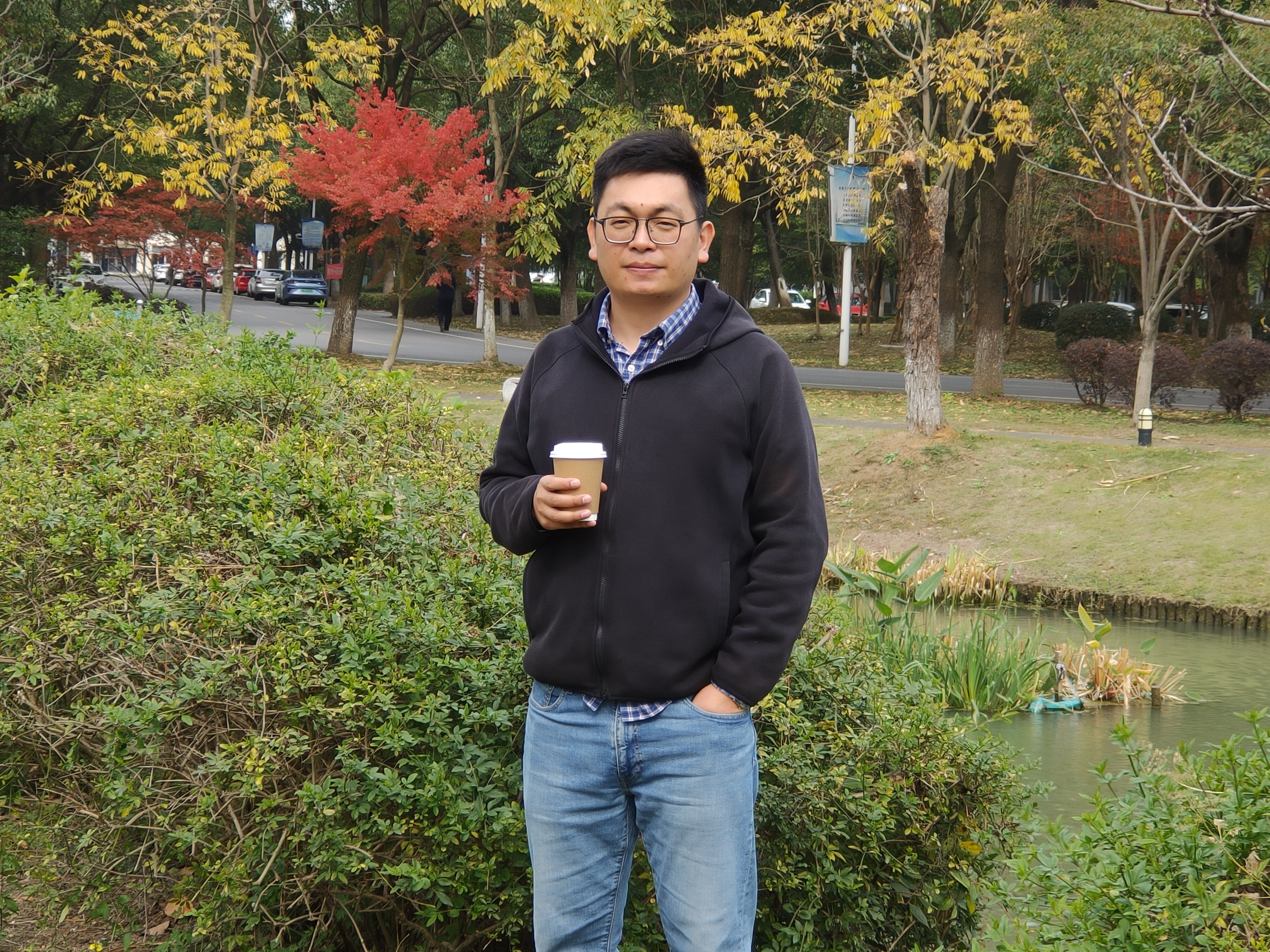 202111171637138016441285.jpg 1人物封面.jpg